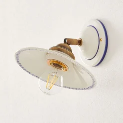 Smuk væglampe IL PUNTI med keramikskærm^Ceramiche