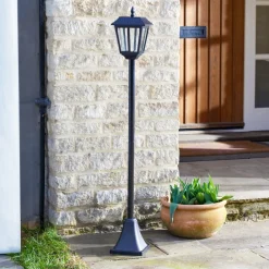 SMART GARDEN Solcellelamper>Solar vejlampe Metro, 130 cm, sort, IP44