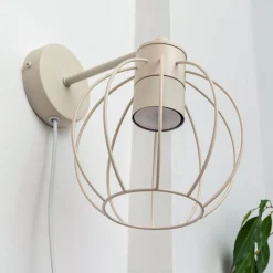 HELAM STARLIGHT væglampe, cremehvid 1 lyskilde Ø 18 cm metalstik