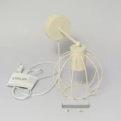 HELAM STARLIGHT væglampe, cremehvid 1 lyskilde Ø 18 cm metalstik