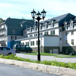 Albert Leuchten Stolpelampe med tre lys 2099, sort