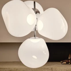 Tom Dixon Lysekroner>LED-lysekrone Melt Chandelier opal/kromfarvet