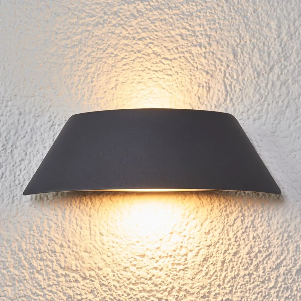Lucande Trapezformet LED-udendørsvæglampe Glen med IP65