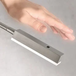 FISCHER & HONSEL Trinløs dæmpbar LED-væglampe Raik med stik