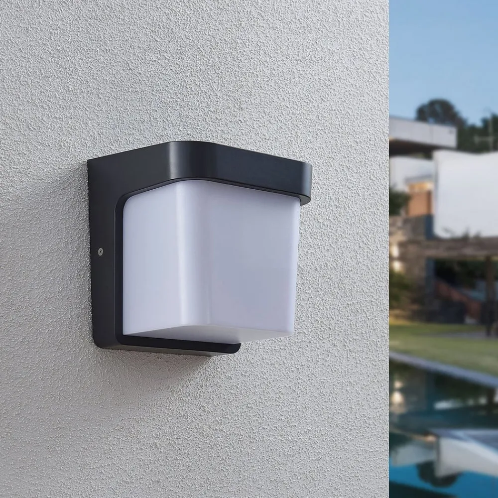 Lindby Udendørs LED-væglampe Adenike uden sensor