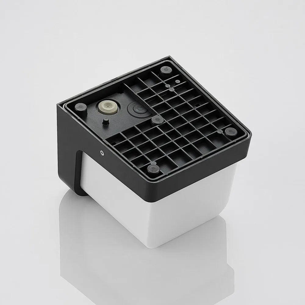 Lindby Udendørs LED-væglampe Adenike uden sensor