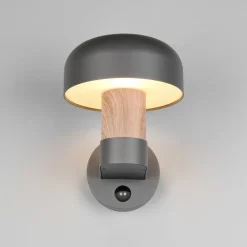 Udendørs væglampe Fraser Sensor, grå/trælook, aluminium IP54 E27^Trio Lighting Online