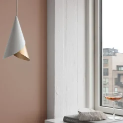 UMAGE Pendellamper><noscript><img width=