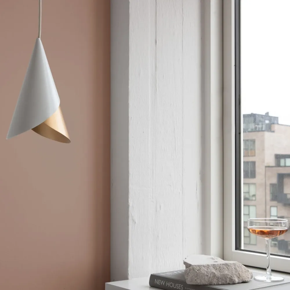 UMAGE Pendellamper>Cornet hængelampe, hvid, messing