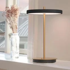 UMAGE Bordlamper>LED-bordlampe Asteria Move sort/messing 31 cm