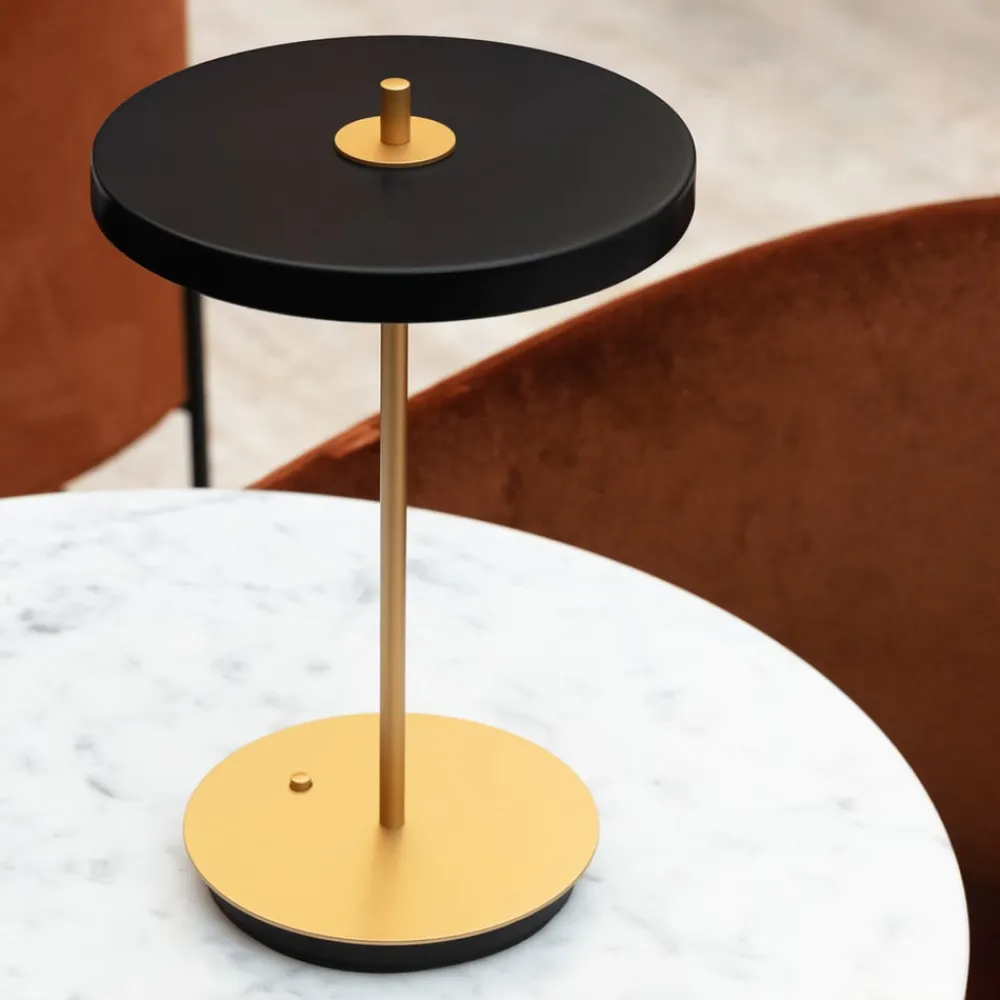 UMAGE Bordlamper>LED-bordlampe Asteria Move sort/messing 31 cm