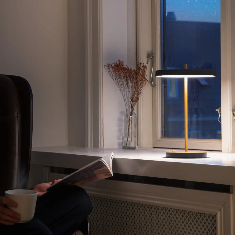 UMAGE Bordlamper>LED-bordlampe Asteria Move sort/messing 31 cm