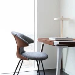 LED-bordlampe Asteria Table, USB, perlehvid/messing^UMAGE Online