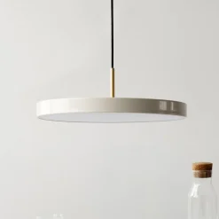 UMAGE LED-hængelampe Asteria Medium perlemor/messing Ø 43 cm