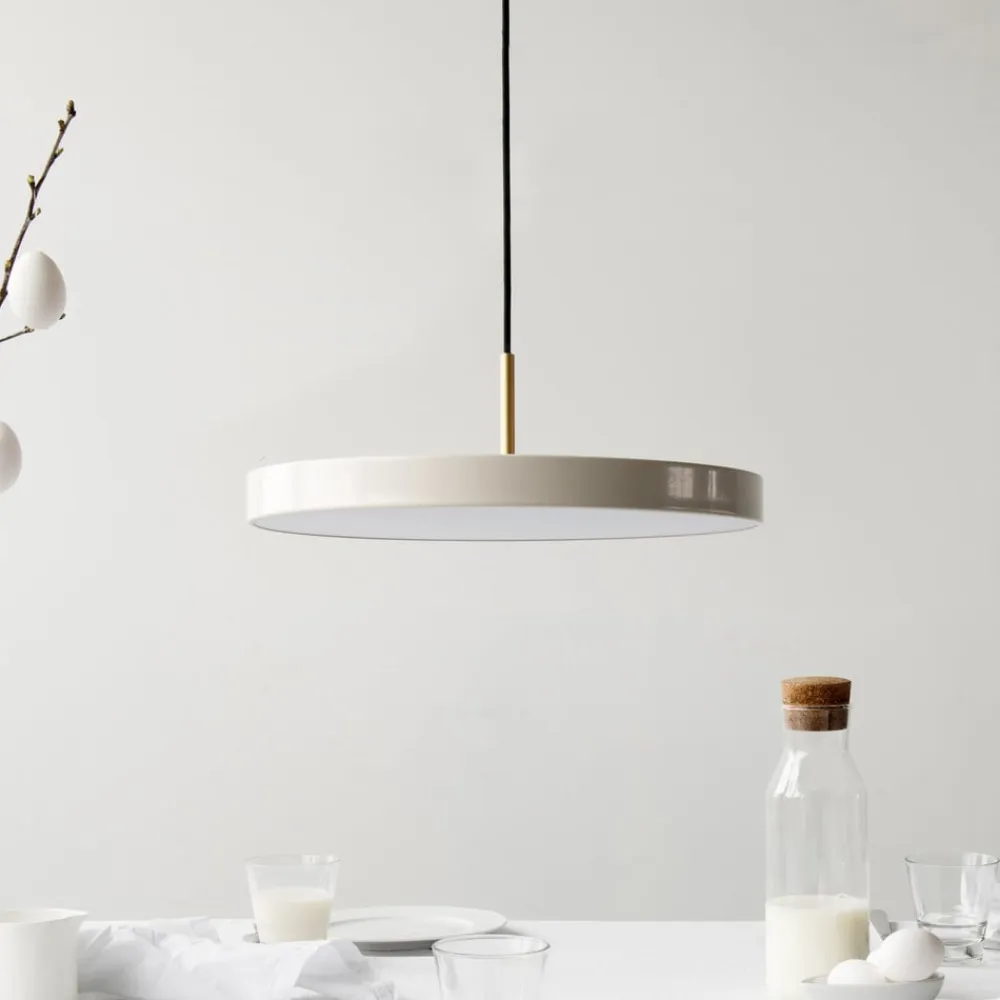 UMAGE LED-hængelampe Asteria Medium perlemor/messing Ø 43 cm