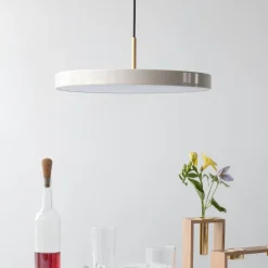 UMAGE LED-hængelampe Asteria Medium perlemor/messing Ø 43 cm