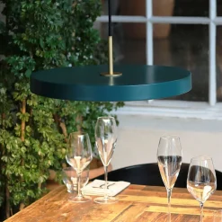 LED-hængelampe Asteria Medium, grøn/messing, Ø 43 cm^UMAGE Clearance