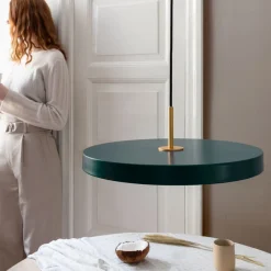 LED-hængelampe Asteria Medium, grøn/messing, Ø 43 cm^UMAGE Clearance