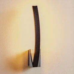 Domiluce Umbra LED-væglampe med indirekte lys, sort