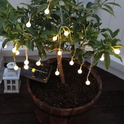 Varmhvid lysende LED solcelle lyskæde Globini^STAR TRADING Clearance