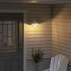 Konstsmide Vega Mini udendørs væglampe, bredde 22 cm, hvid