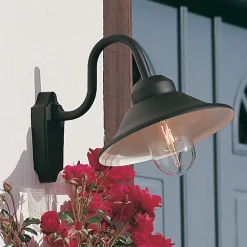 Vega udendørs væglampe, bredde 29,5 cm, sort^Konstsmide