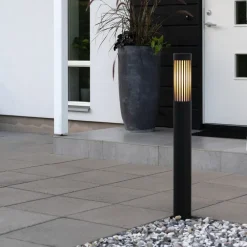 Konstsmide Vejlampe Pistoia, sort, højde 95 cm, metal, IP54