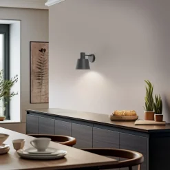 Væglampe Dunka, olivengrøn, 1 lyskilde, stål, højde 17 cm^SIGMA Clearance