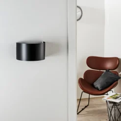 EMIBIG LIGHTING Væglampe Fold med buet skærm i sort