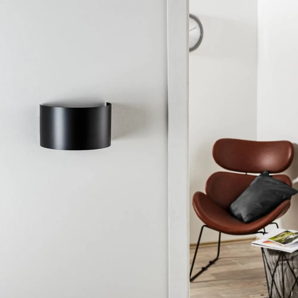 EMIBIG LIGHTING Væglampe Fold med buet skærm i sort