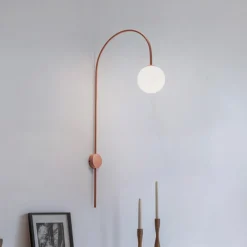 ALDEX Væglampe Una, metal, glas, koralrød