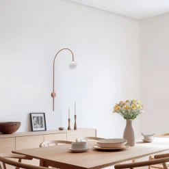 ALDEX Væglampe Una, metal, glas, koralrød