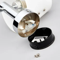 Lindby Violetta - elegant badeværelseslampe, vægmontage